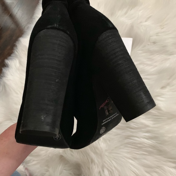 Laurel Slouchy Suede Peep Toe Booties NWOT - Picture 5 of 7